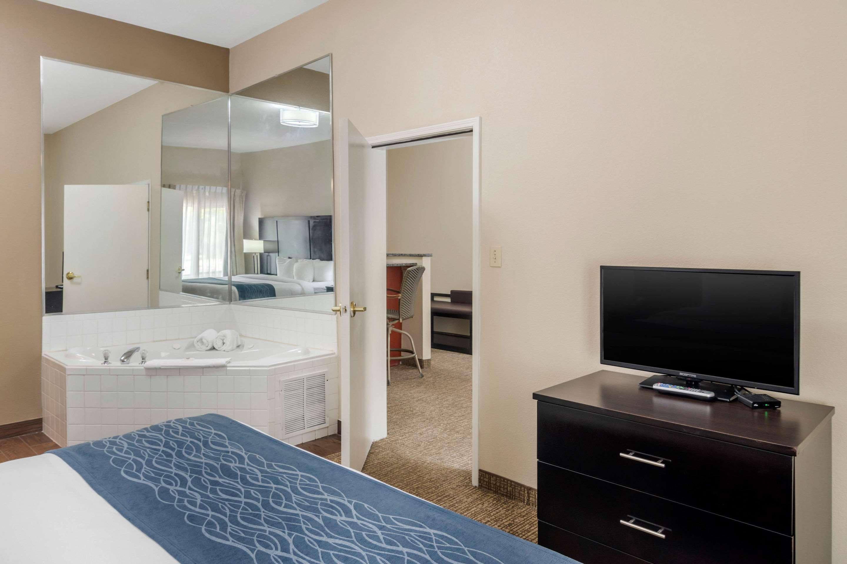 Comfort Inn & Suites Atlanta-Smyrna Ngoại thất bức ảnh